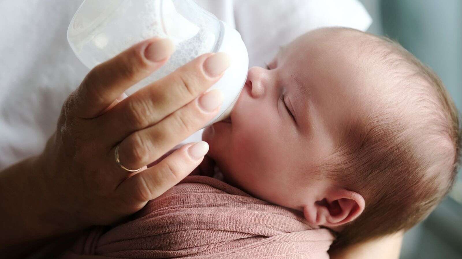 Families in 'utter despair' over baby formula prices promised help