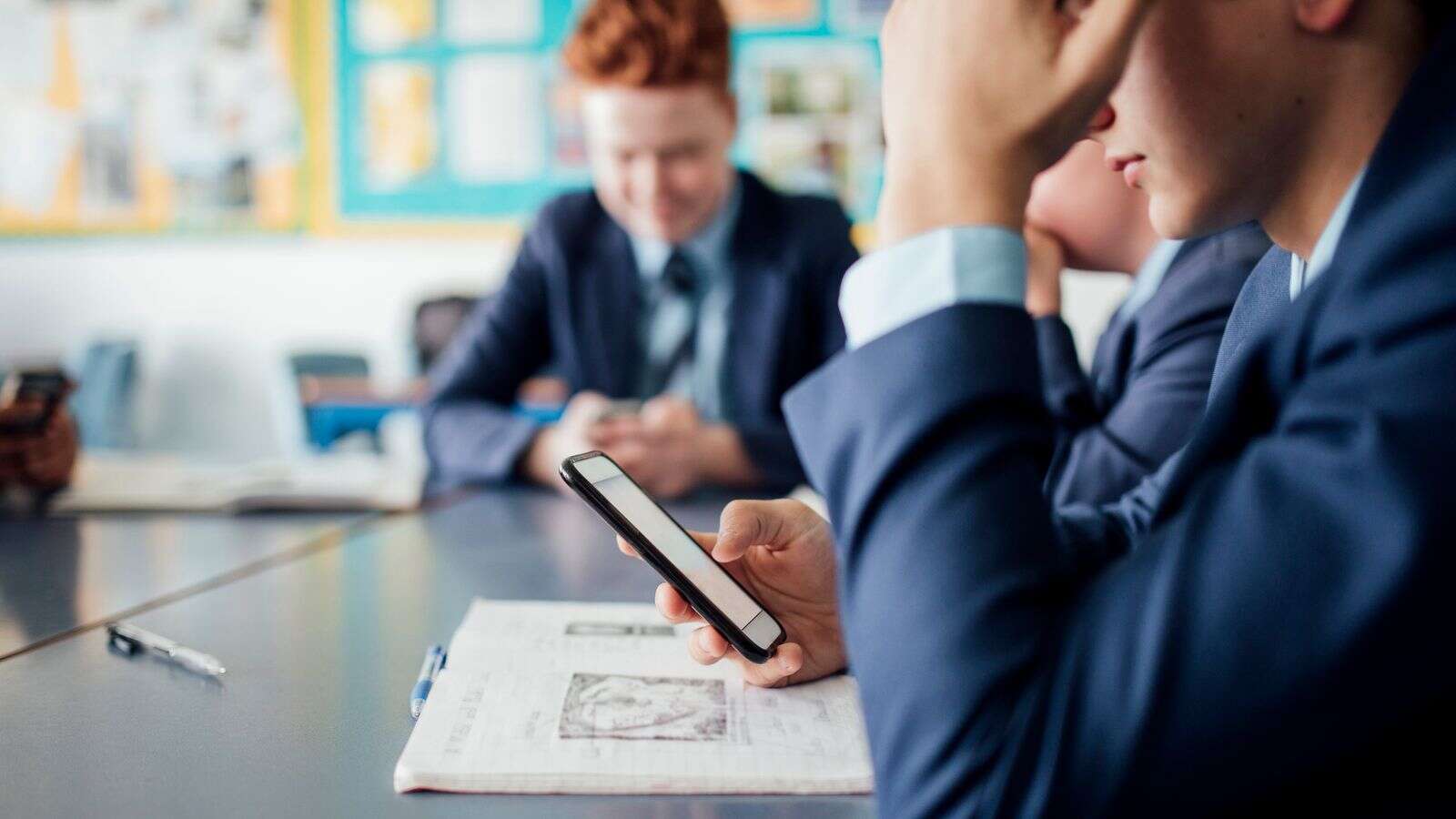 PM urged to support ban on smartphones in schools to stop children 'doom-scrolling'