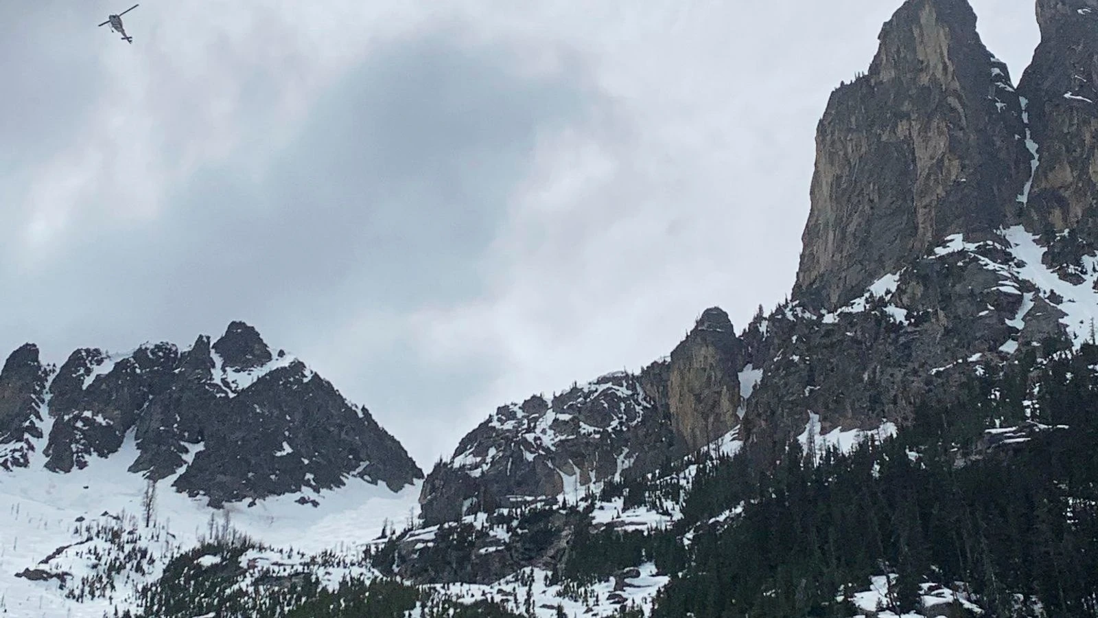Three climbers dead after 200ft fall - while one 'miraculously' survives