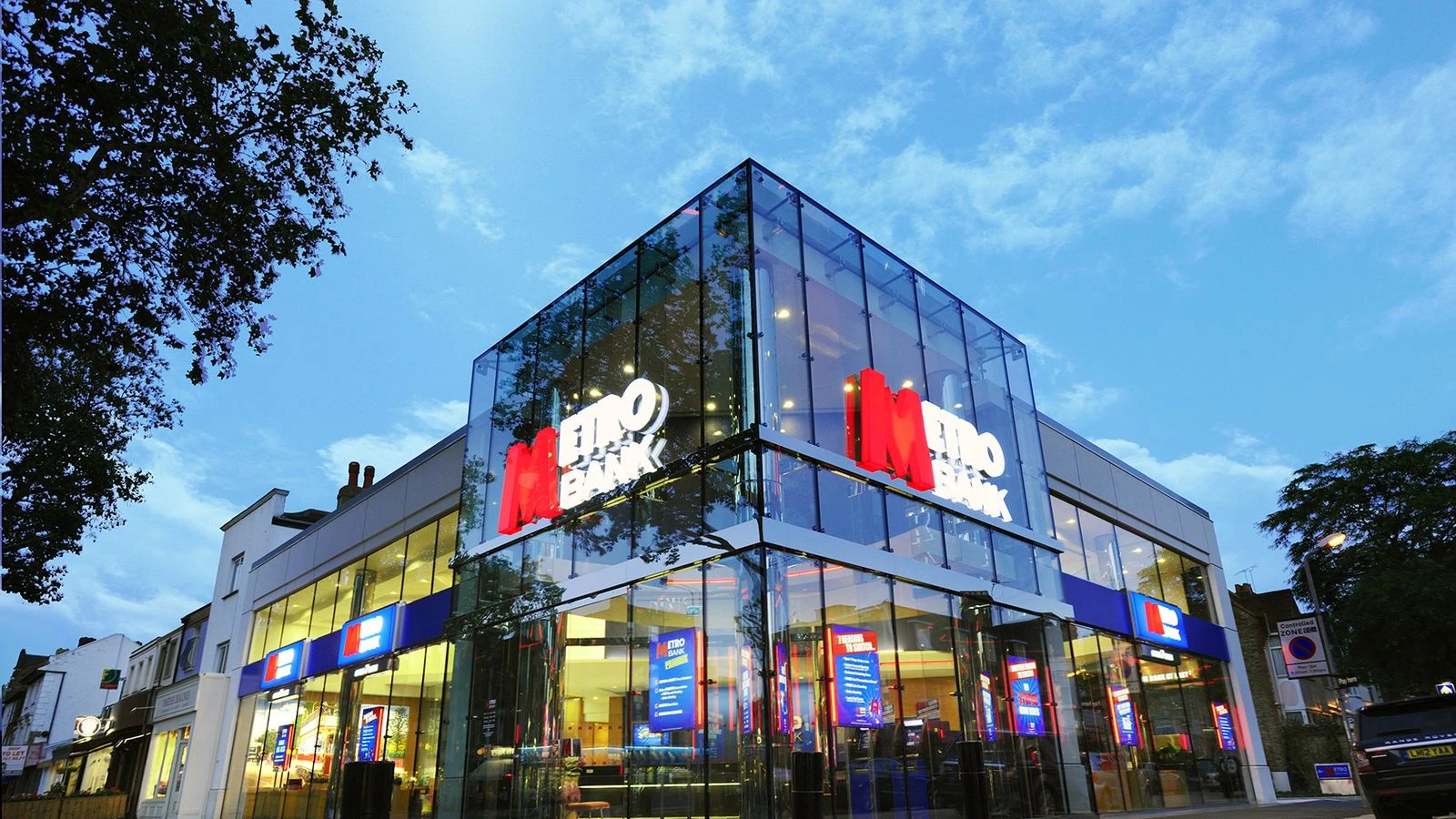 Metro Bank faces anger over chief's £500,000 bonus