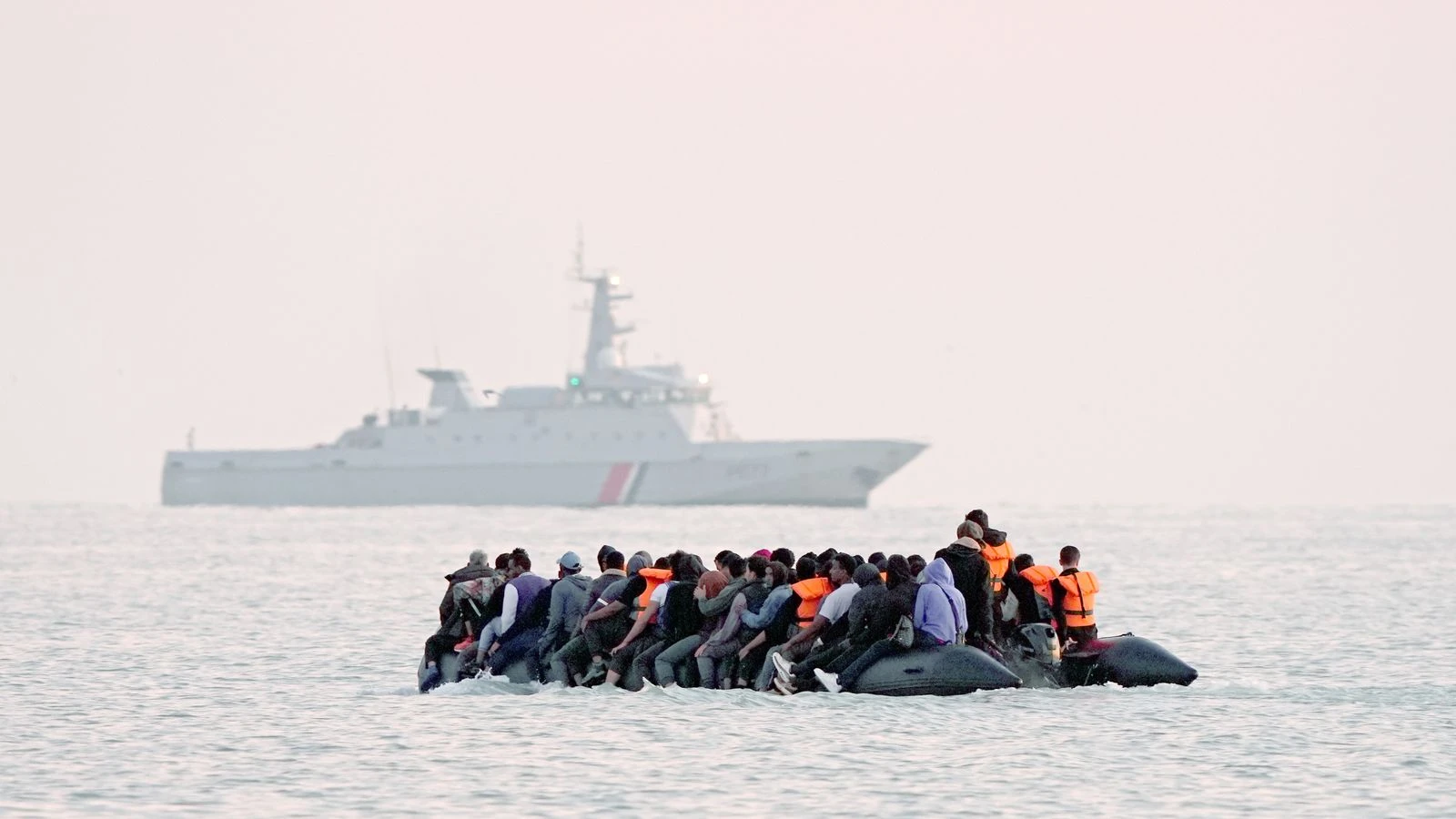 Smugglers advertising Channel crossings on social media could face five years in prison