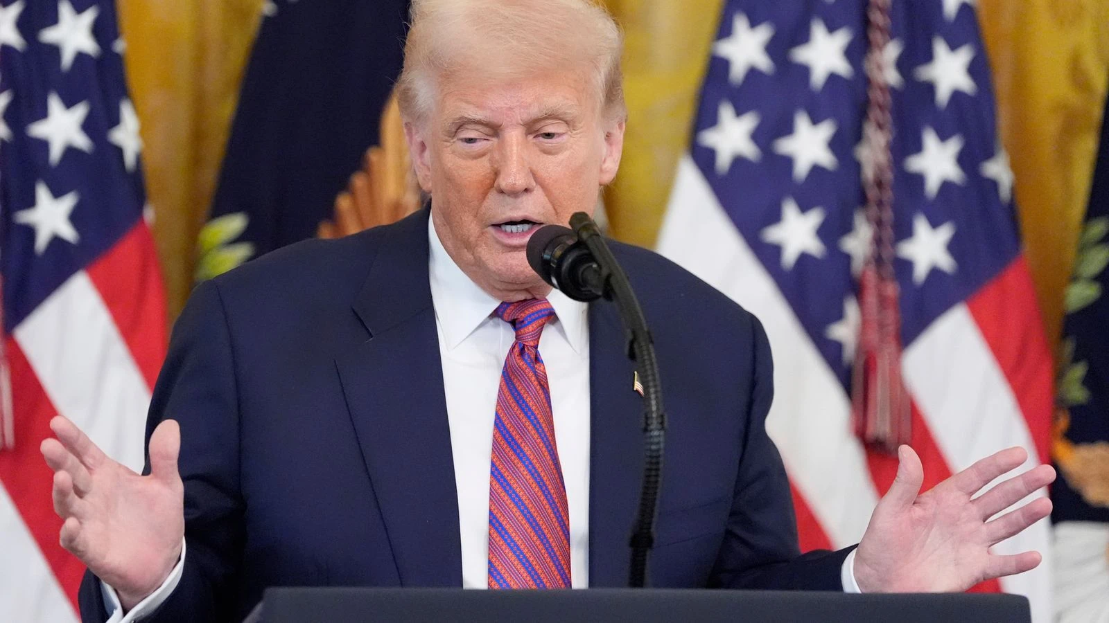 Trump diagnosed with chronic venous insufficiency - what are the symptoms and how is it treated?