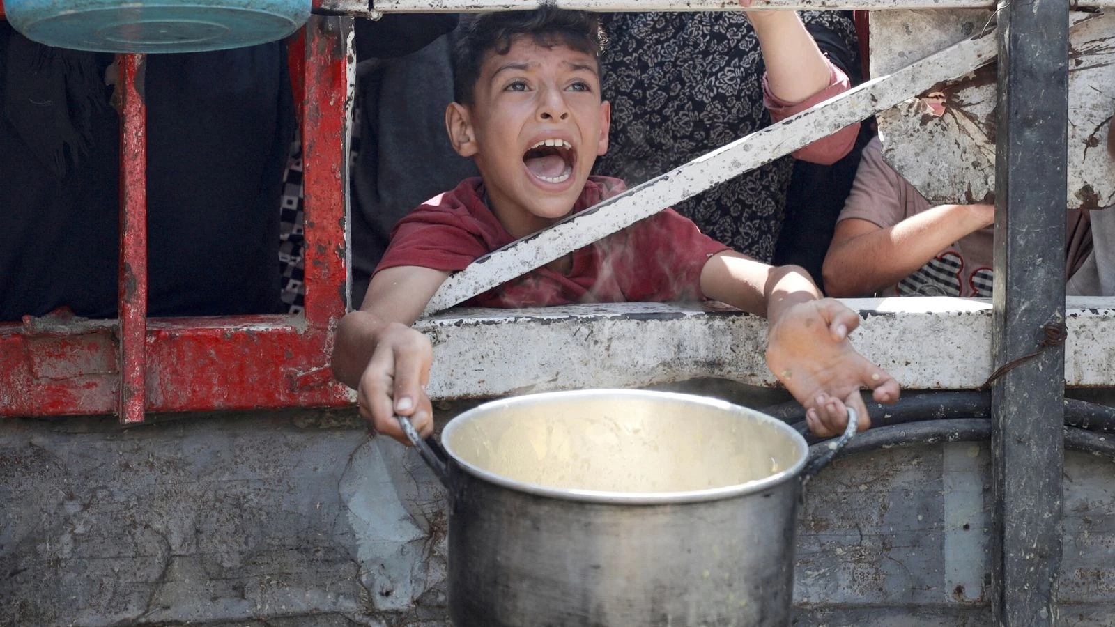 PM urged to take three key steps ahead of emergency cabinet meeting on Gaza