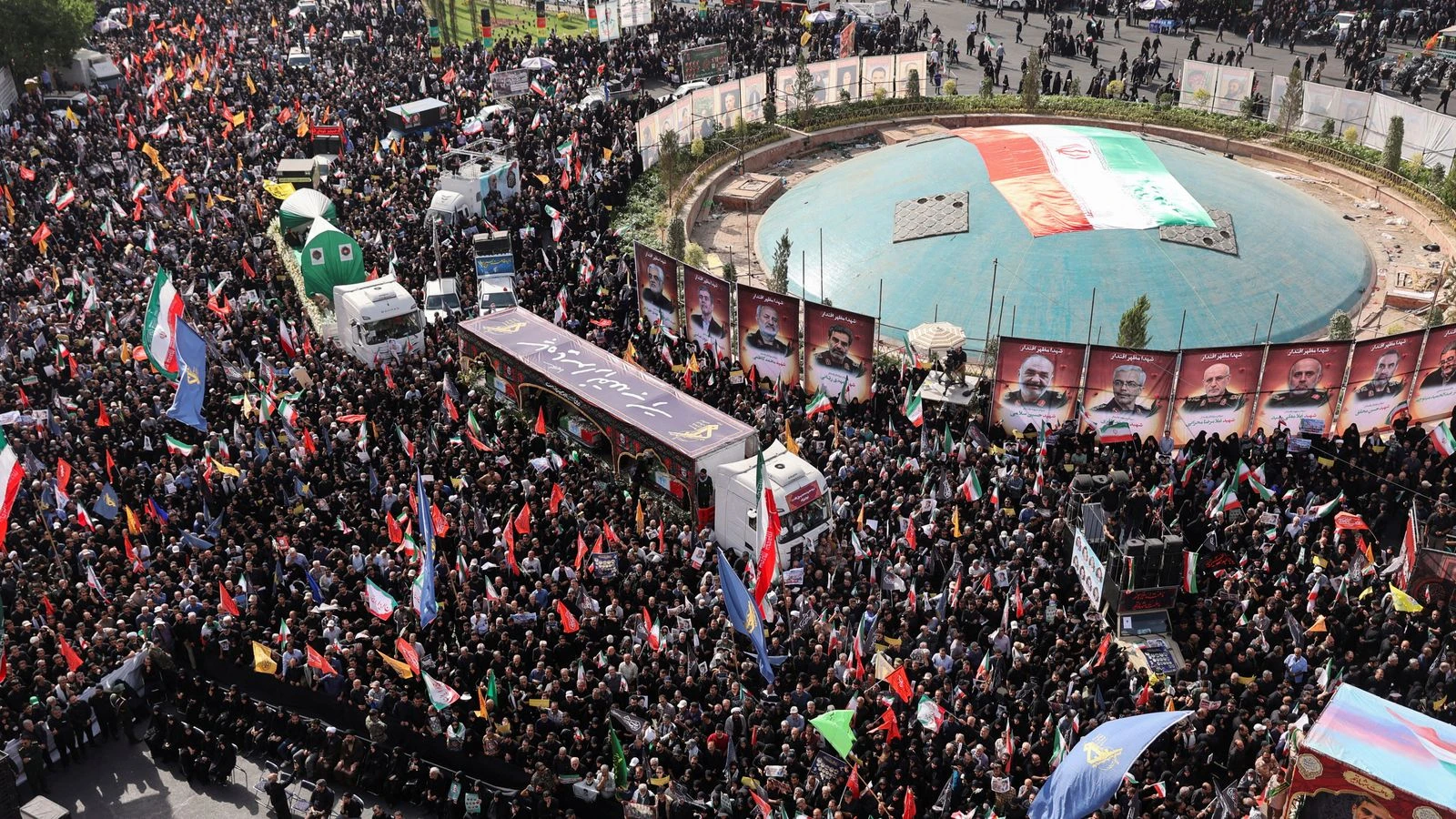Chants of 'death to America' at funeral for Iranian military commanders and scientists