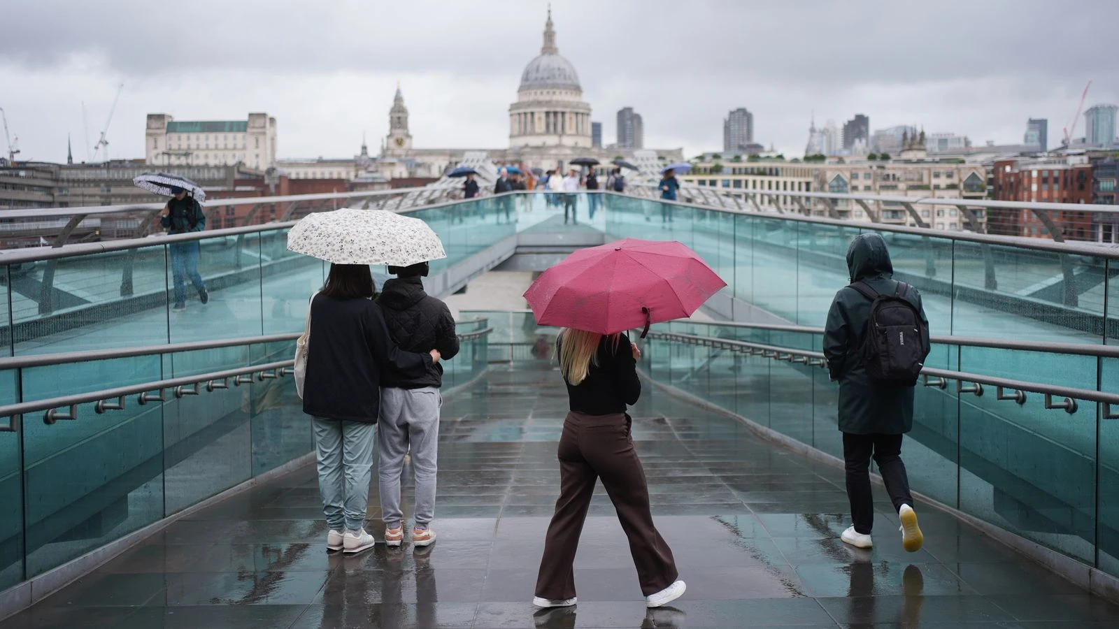 Thunderstorms and flooding expected to follow hottest day of the year
