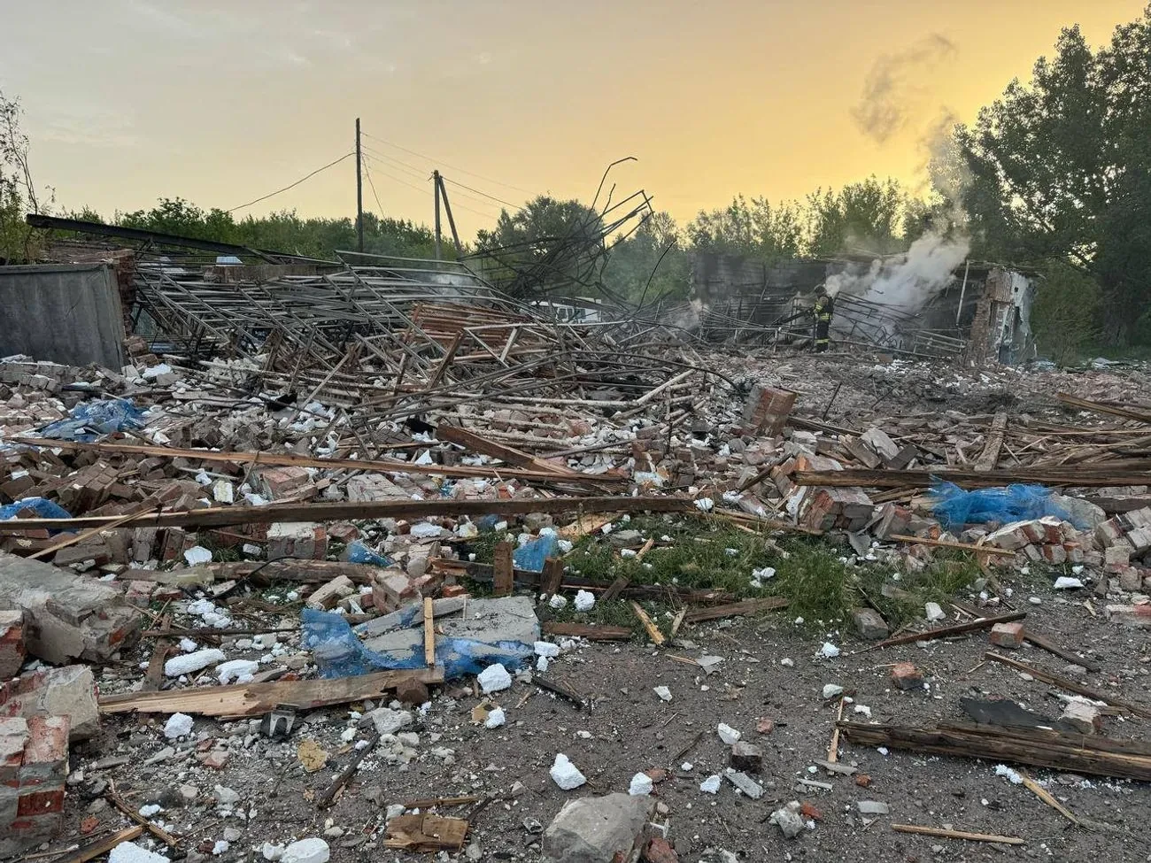 росіяни знищили на Луганщині базу відпочинку 