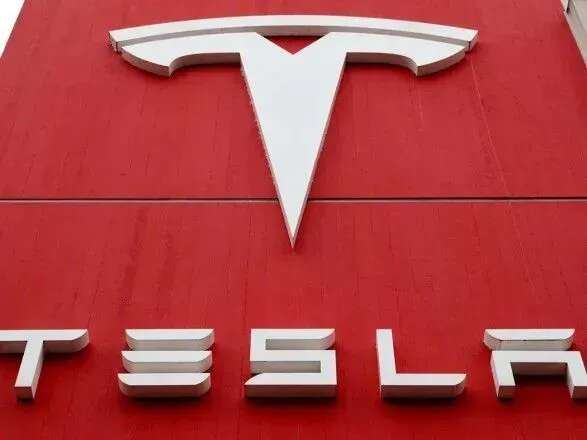 Акції Tesla різко впали після скорочення продажів у Європі