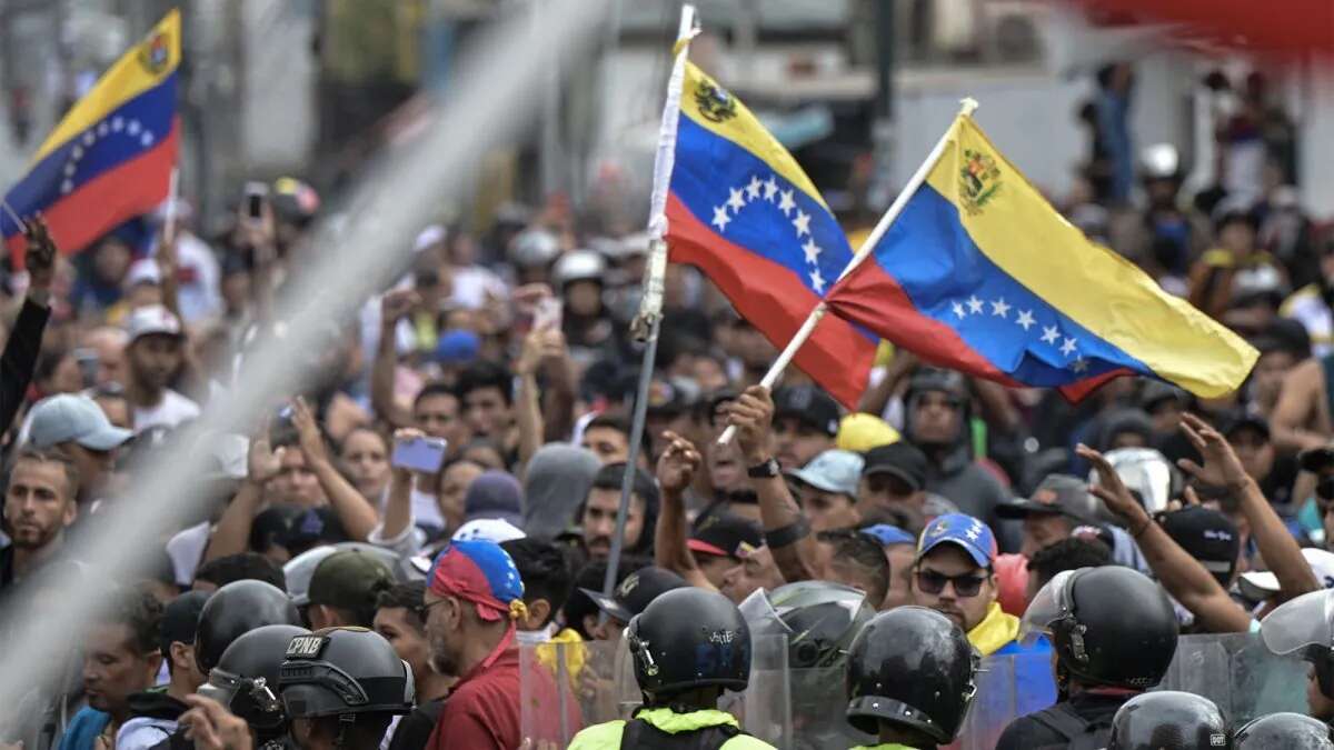 Опозиція Венесуели готує масштабні протести напередодні інавгурації Мадуро