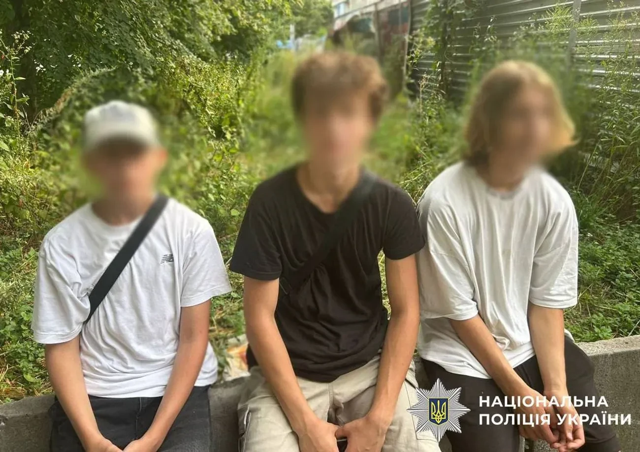 Забралися на верхівку будівельного крана: поліція притягнула до відповідальності батьків трьох підлітків