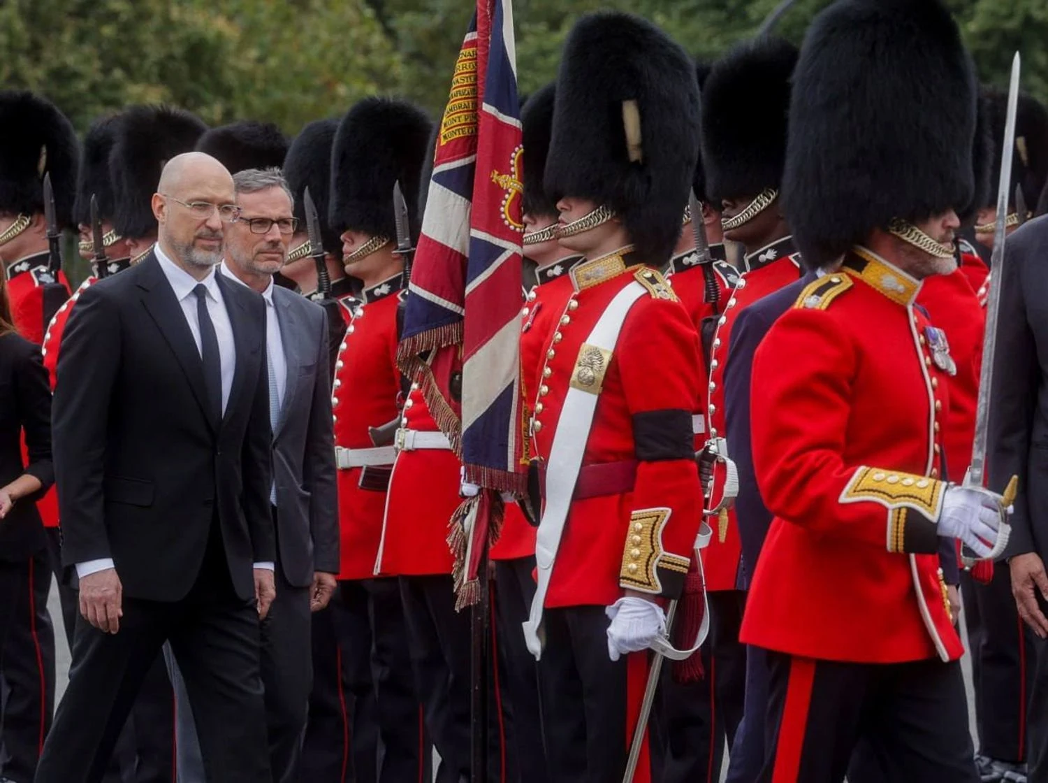 Шмигаль обговорив із країнами групи Е5 можливість отримання додаткового далекобійного озброєння для України