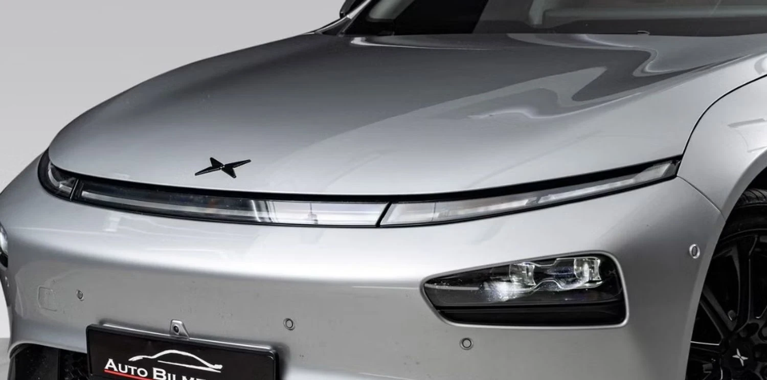 Китайська компанія Xpeng відкликає більшість своїх електромобілів P7+ через проблему з кермом