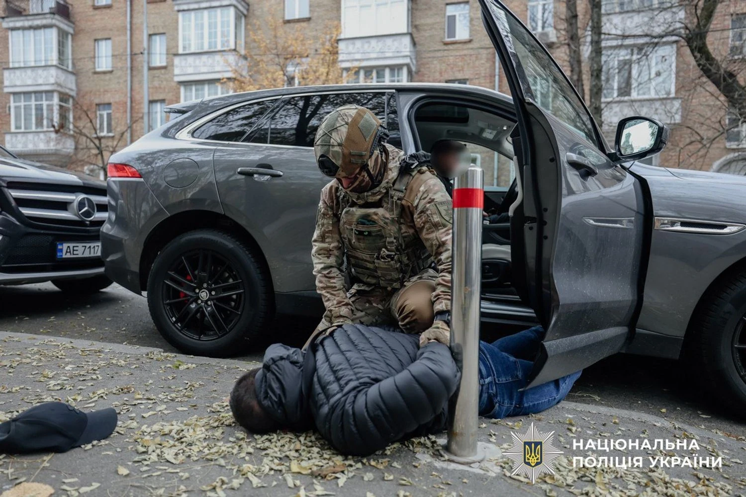 Прикривалися вигаданими зв’язками в ОП: затримано однофамільця Єрмака, який вигадав злочину схему - деталі