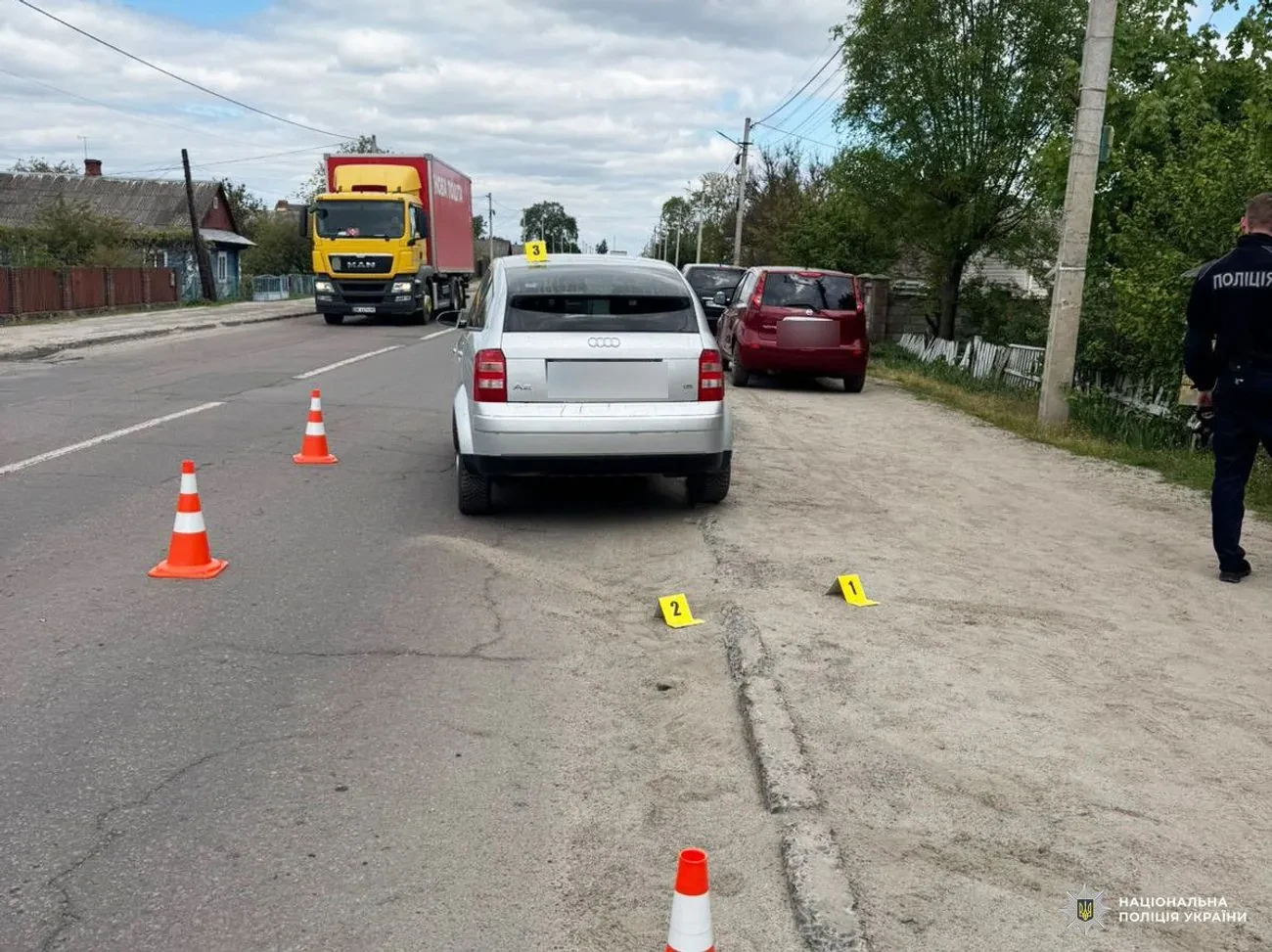 Наїхав на поліцейського, який перевіряв документи: на Рівненщині чоловіку повідомили про підозру