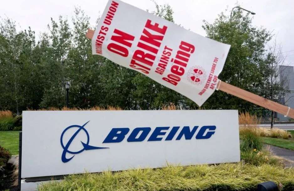 Страйк співробітників Boeing триває після того, як було відкинуто соціальну угоду