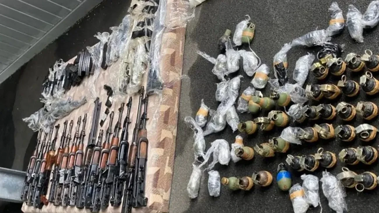 Автомати Калашникова, гранати, штурмові гвинтівки: у Європі ліквідовано мережу контрабанди зброї