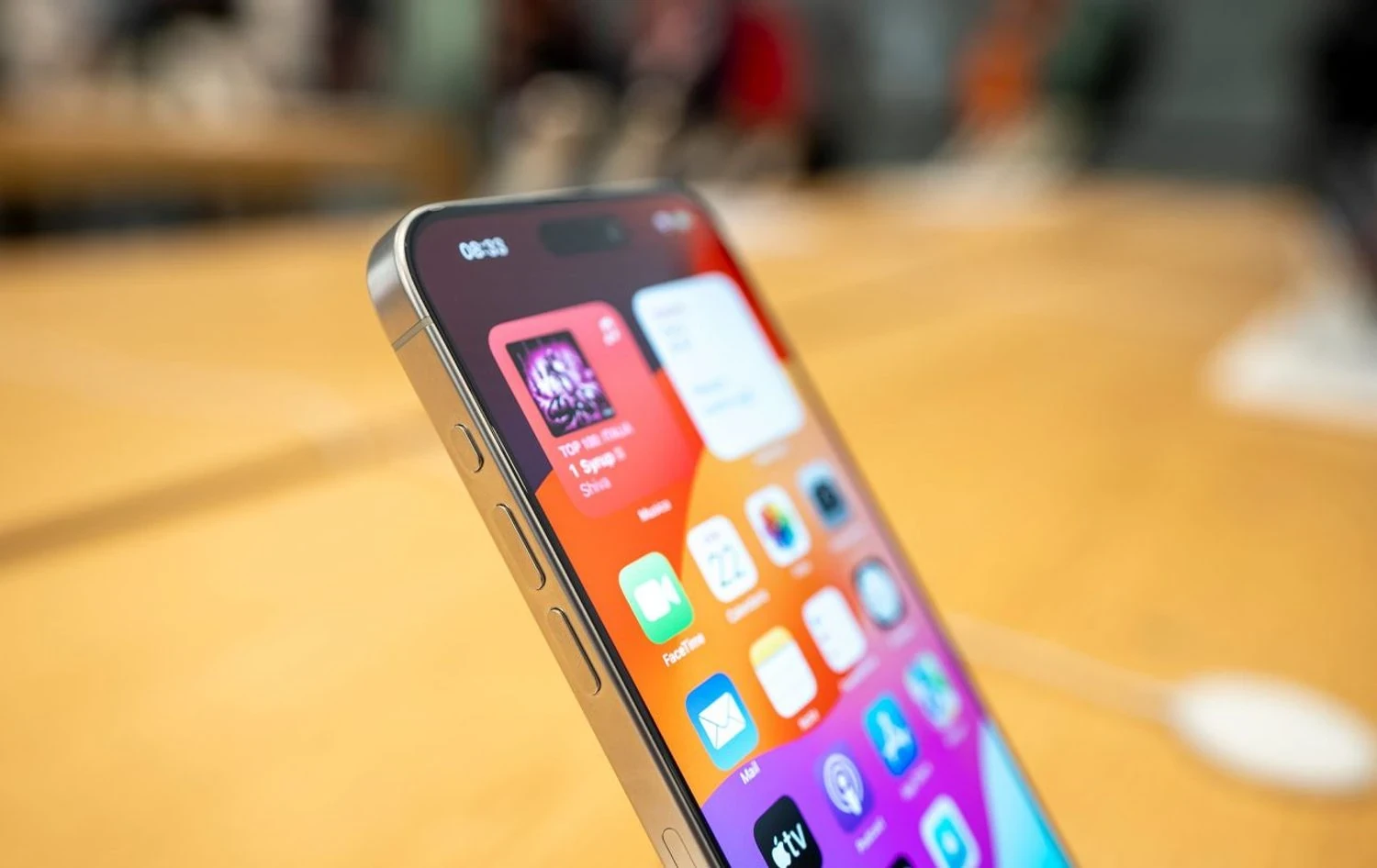 Apple під тиском адміністрації Трампа видалила додатки для відстеження агентів Імміграційної служби