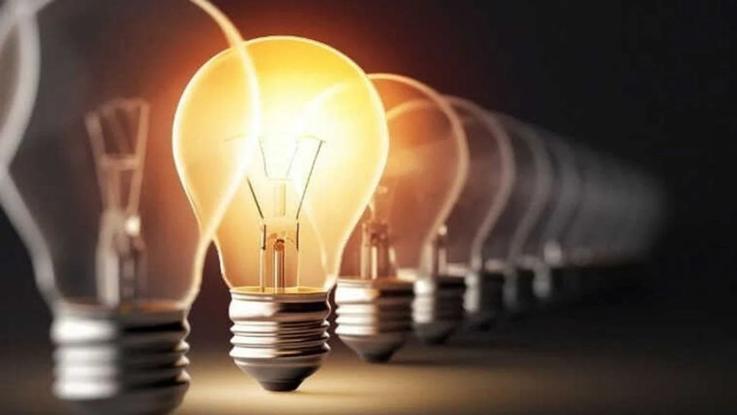 Завтра майже по всій Україні вимикатимуть світло протягом доби - Укренерго