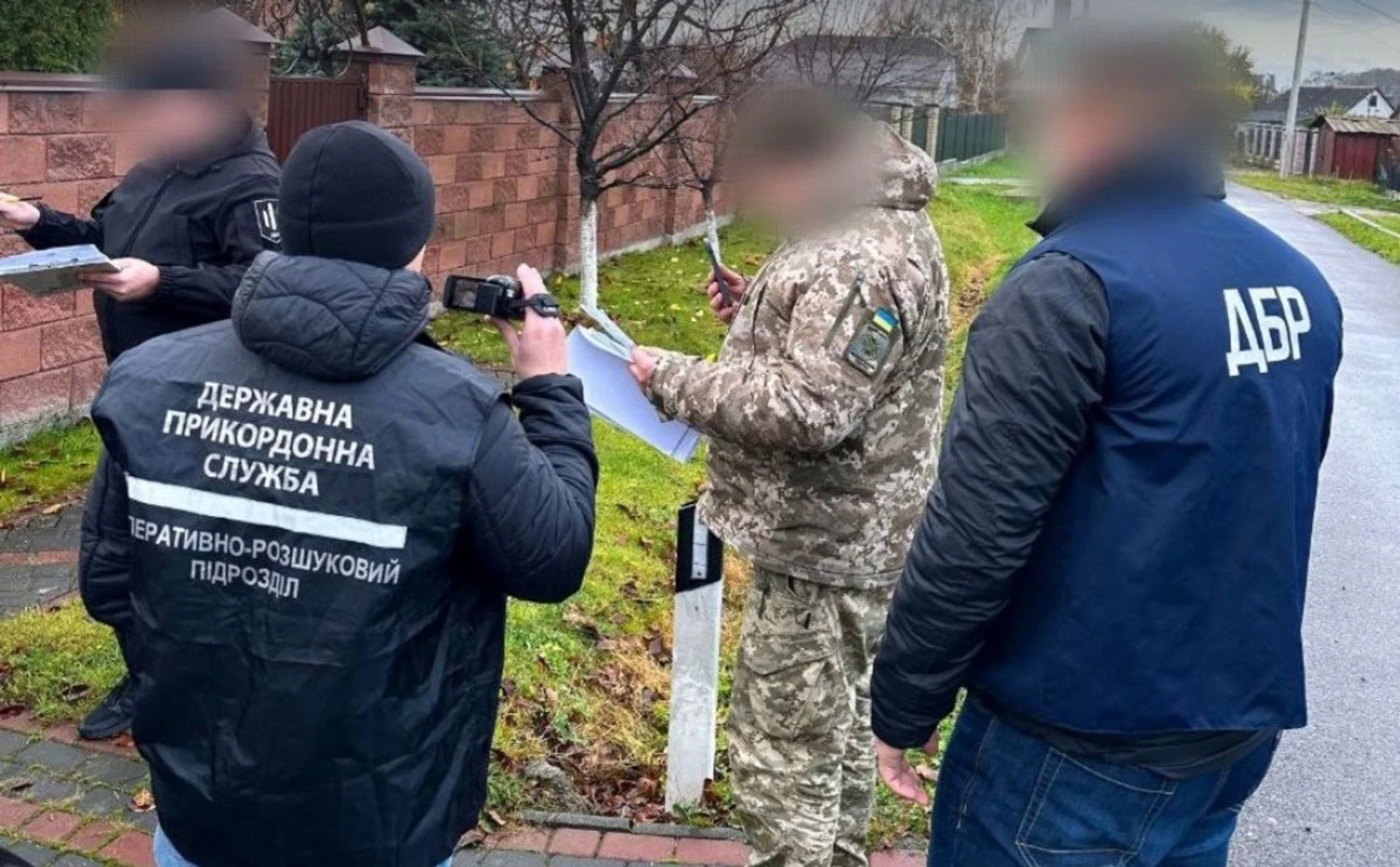 Допомогли понад 120 чоловікам незаконно виїхати з України: на Волині п'ять прикордонників постануть перед судом