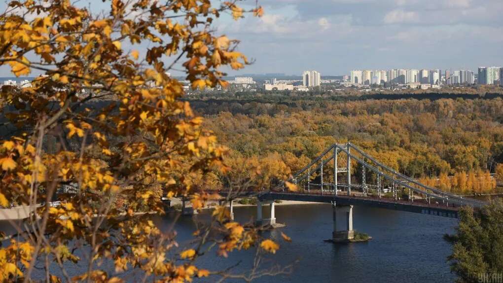 Цьогоріч метеорологічна осінь у Києві настала на два тижні пізніше норми