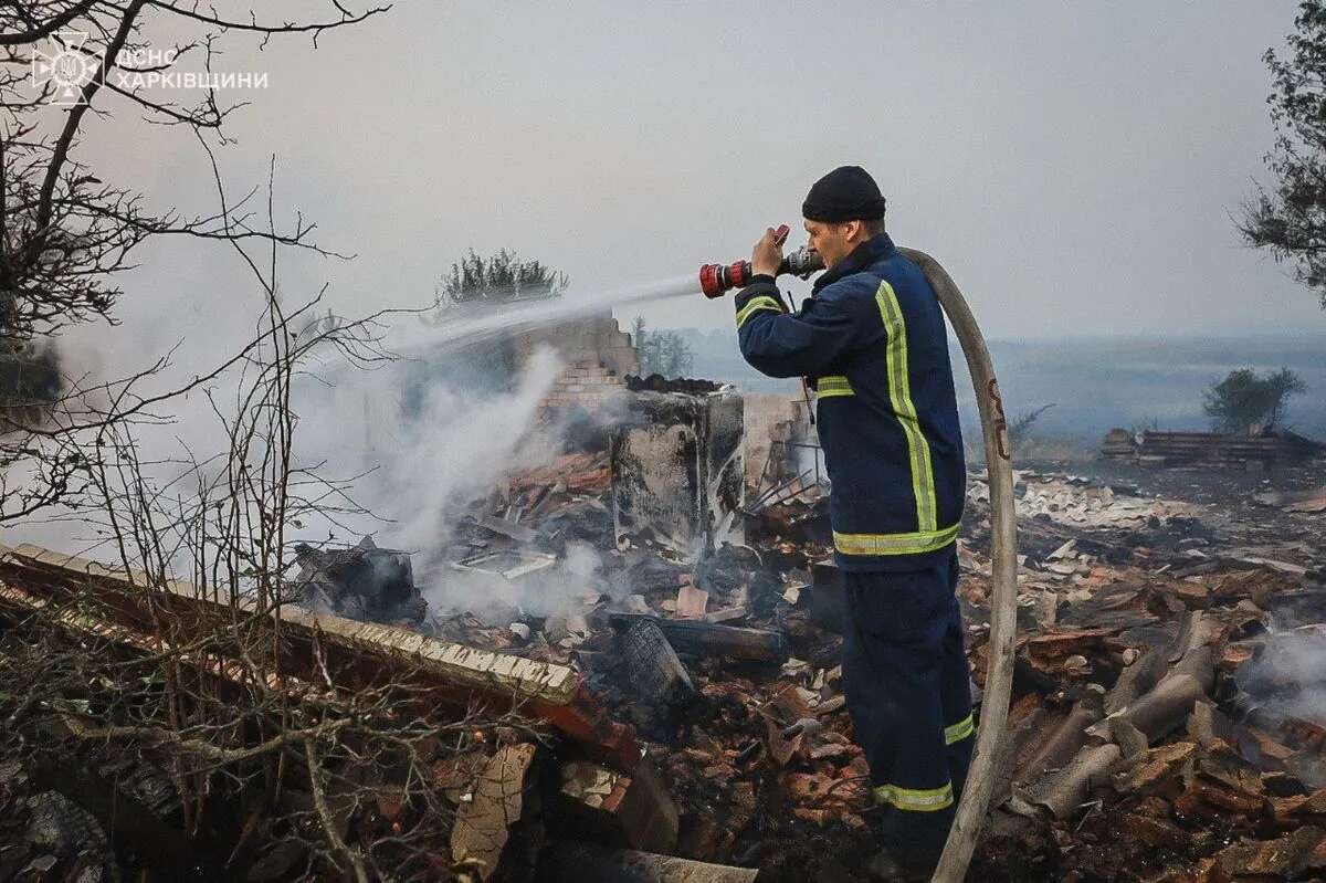 Масштабна пожежа на Харківщині: загоряння на території Оскільскої громади локалізовано, евакуйовано понад 600 людей