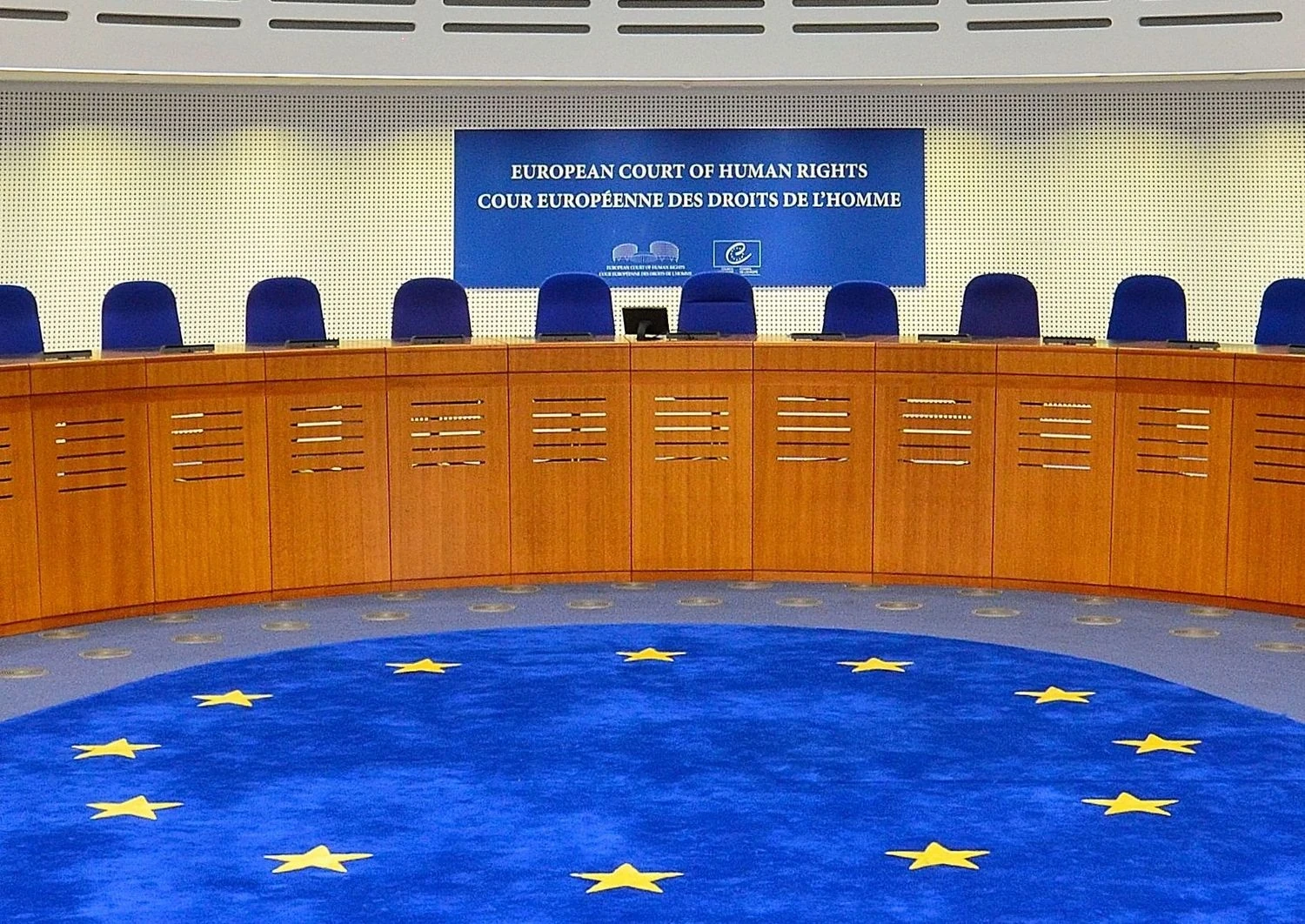 ЄСПЛ розпочав розгляд справ щодо заборони Меджлісу кримськотатарського народу