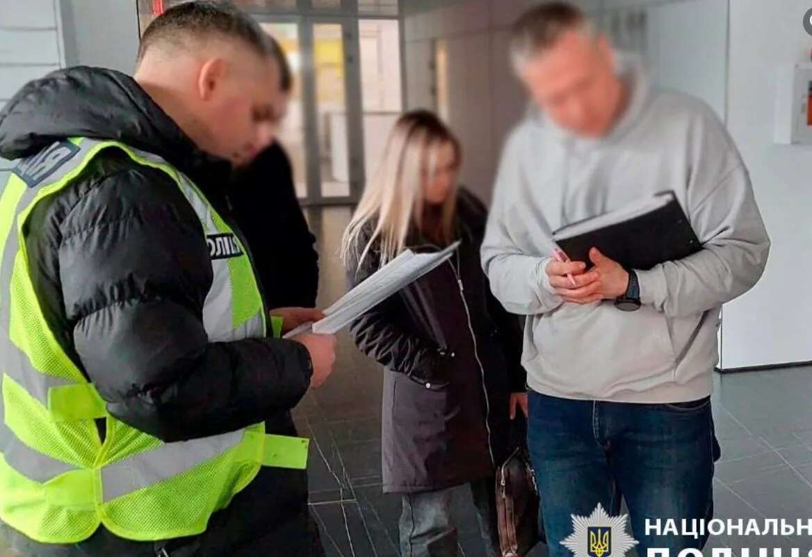 У Києві проводяться обшуки чотирьох фармзаводів: поліція підтвердила інформацію