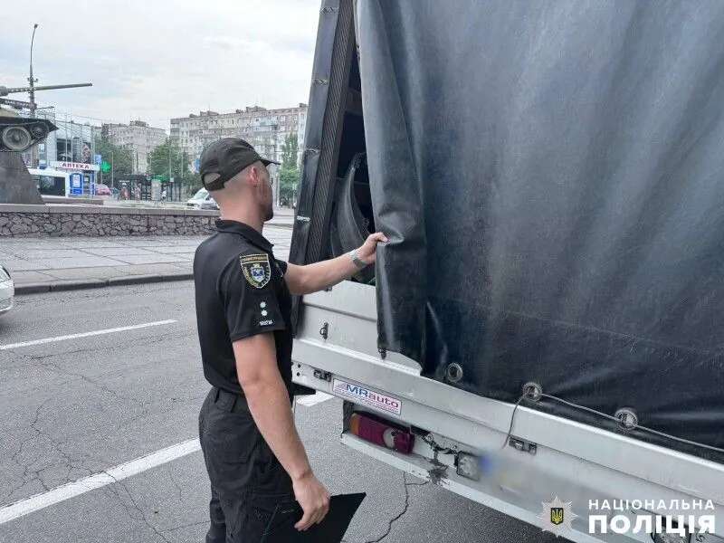 У Миколаївській поліції прокоментували ДТП з вантажівкою, яка перевозила померлих тварин