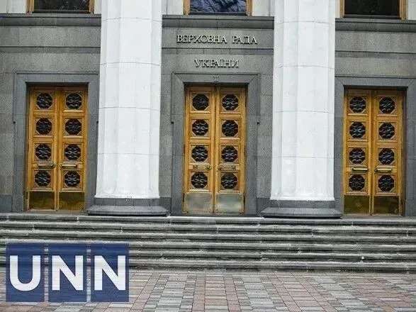 Дискусії про підвищення ПДВ тривають, але поки що Рада працює із військовим збором - нардеп