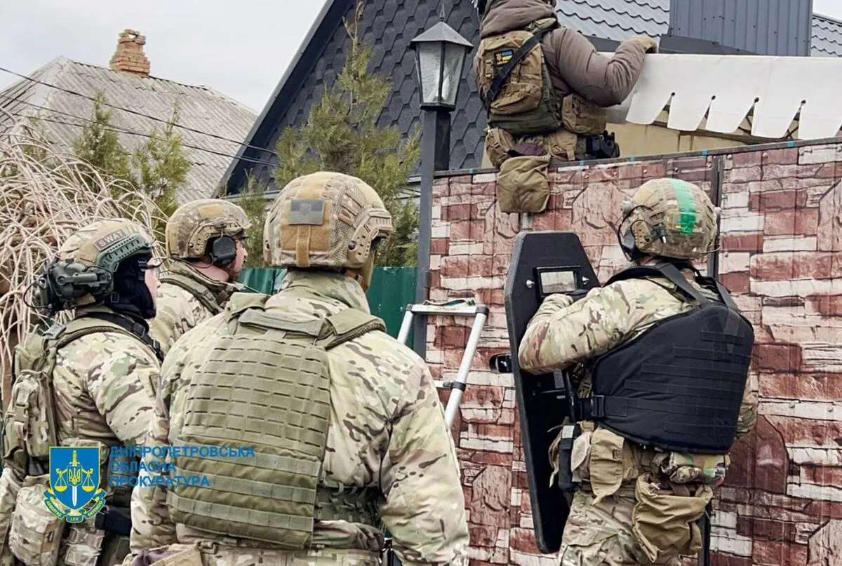 Заробляли понад 12 млн гривень на наркобізнесі: викрито 16 учасників злочинної організації 