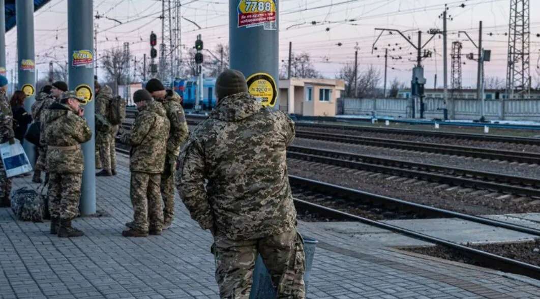 Демобілізації зараз не буде, питання ротації нібито опрацьовується - відповідь Генштабу на лист нардепа