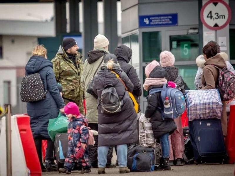 Сьогодні Всесвітній день біженців: скільки українців покинули рідні домівки через російську агресію