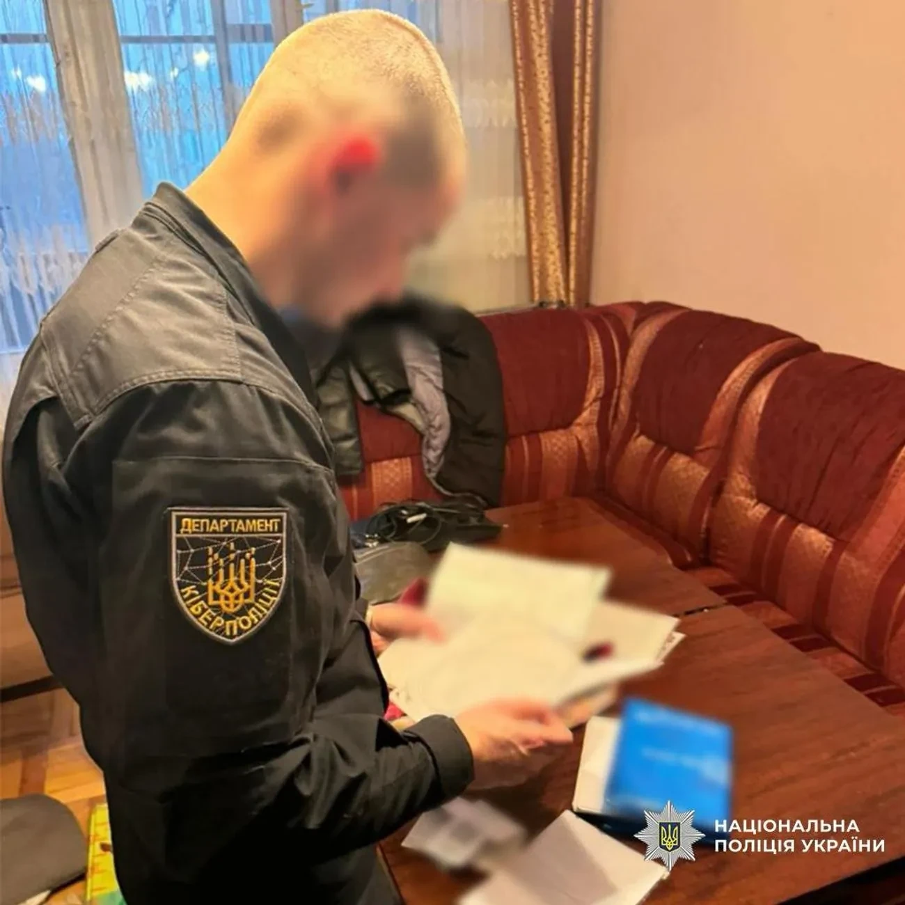 Обіцяв виїзд за кордон та роботу в оборонці: на Львівщині викрили шахрая, який заробив майже 400 тис. грн