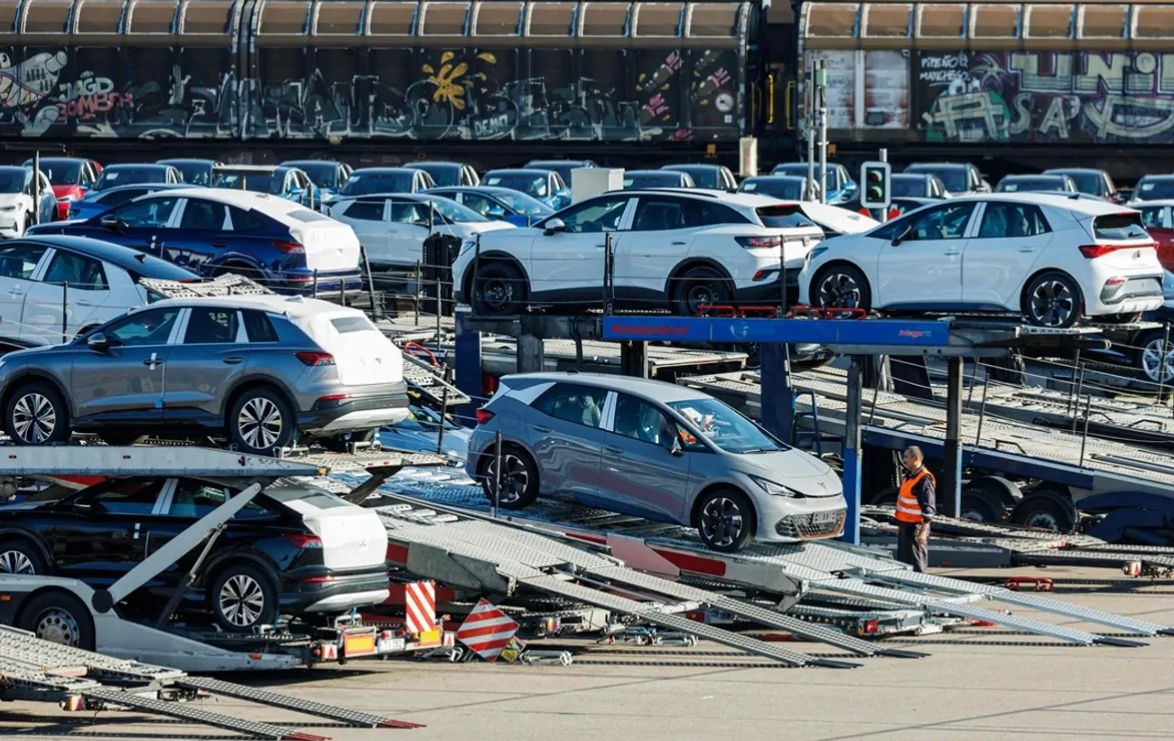 Volkswagen заявив, що 20 000 працівників вже погодили дострокове звільнення - Bloomberg