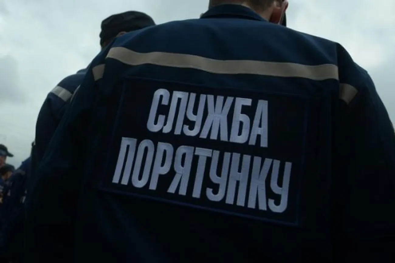 Працювали одночасно на семи різних локаціях: рятувальники завершили роботи на місцях ворожих ударів у Сумах