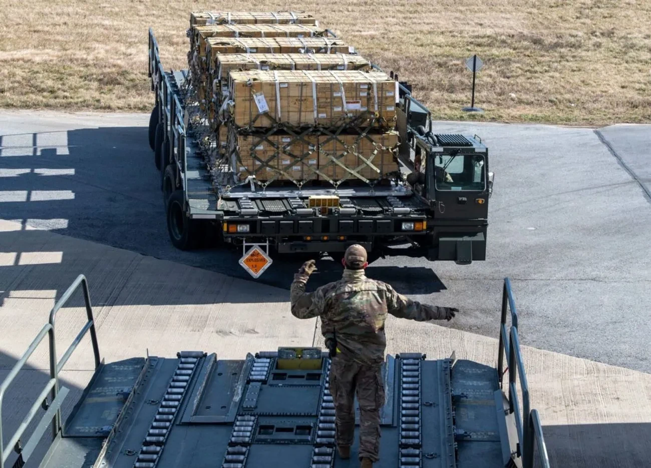 Україна отримує від США ту військову допомогу, за яку Конгрес проголосував ще рік тому - Зеленський