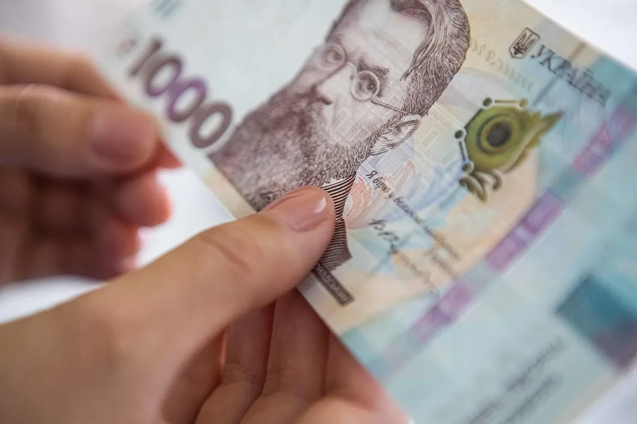 Курс валют на 13 червня: Нацбанк продовжує зміцнювати гривню