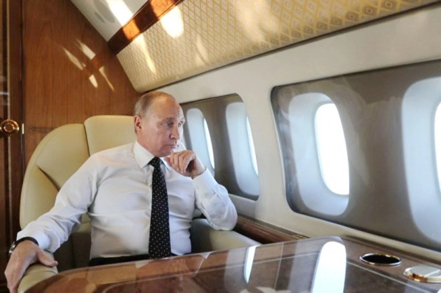 Літак путіна вилетів із магадана і за кілька годин сяде в Анкориджі