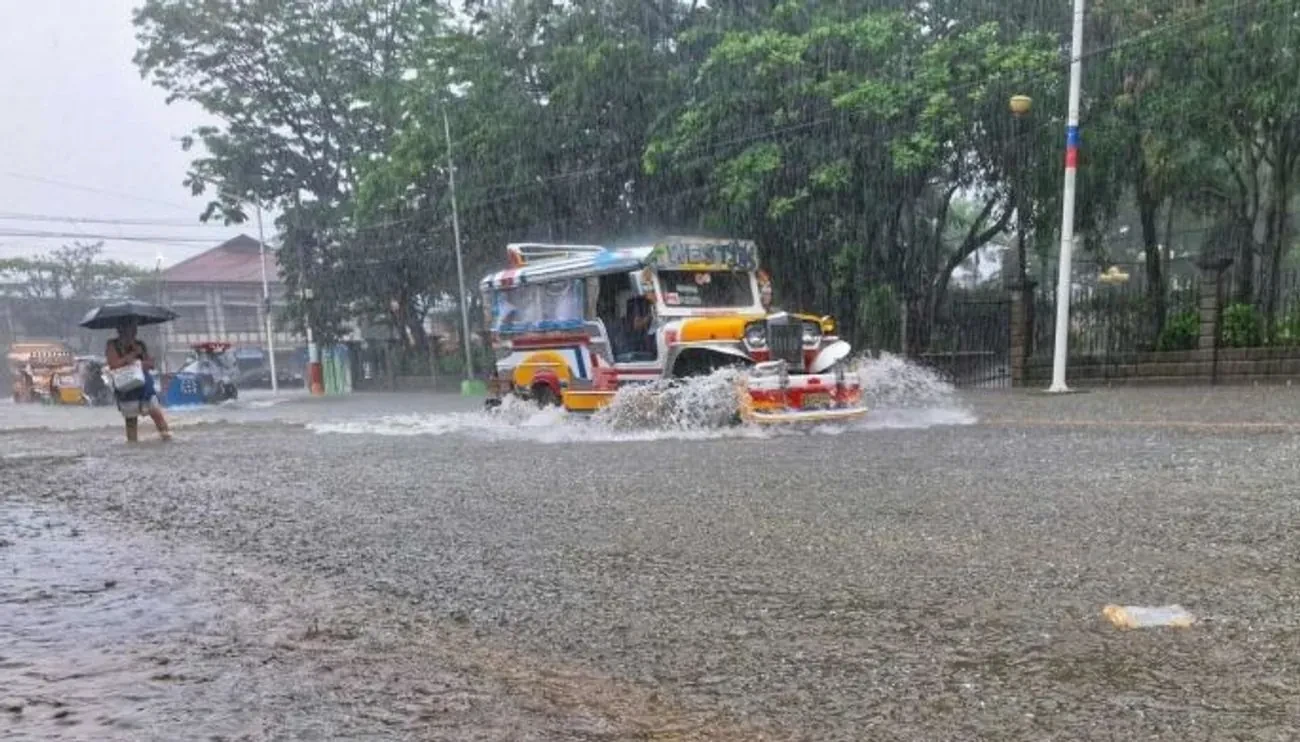 Тропічний шторм 