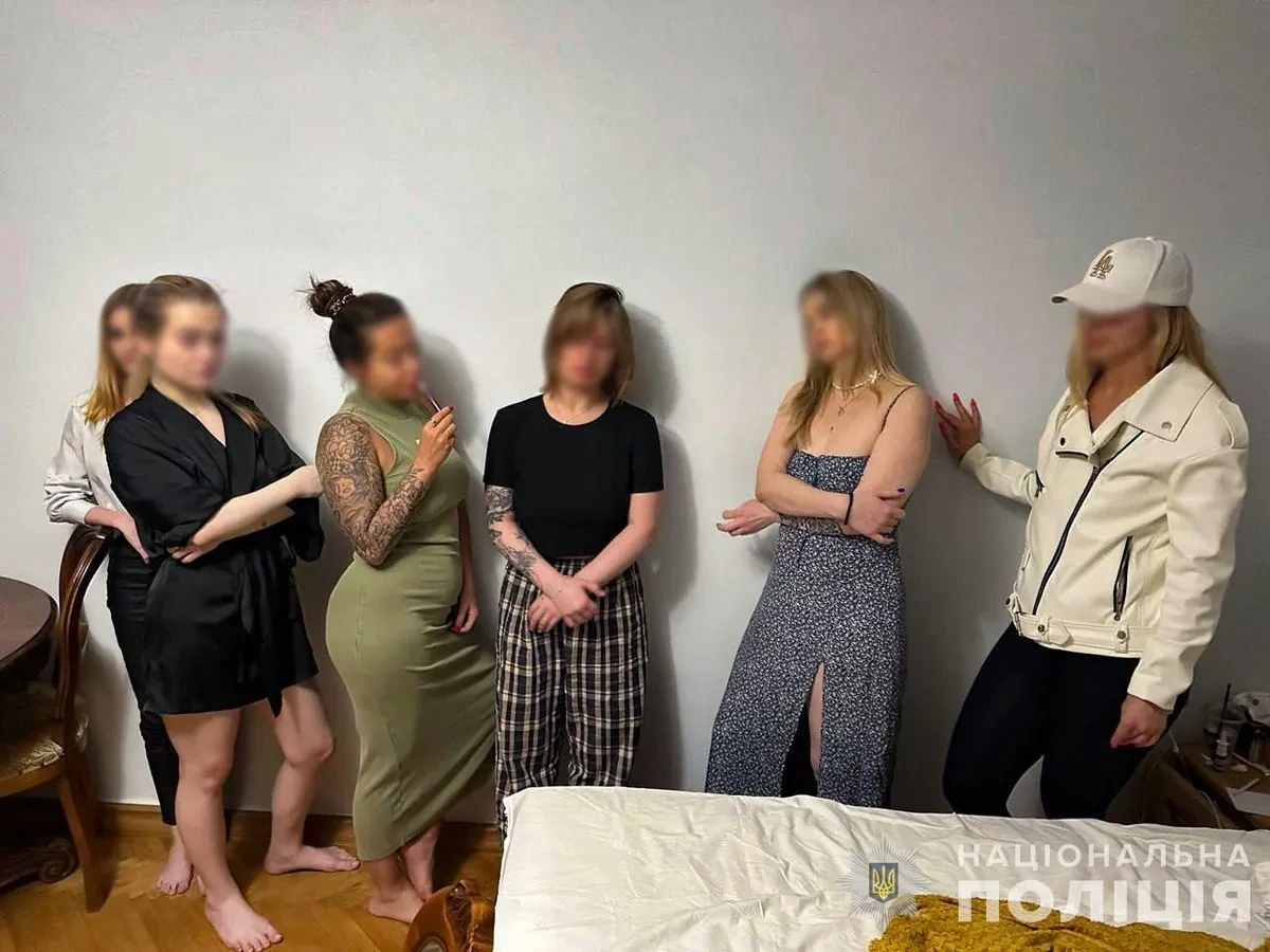 У Львові викрили масштабну спільноту сутенерів: заробляли понад 16 мільйонів у місяць