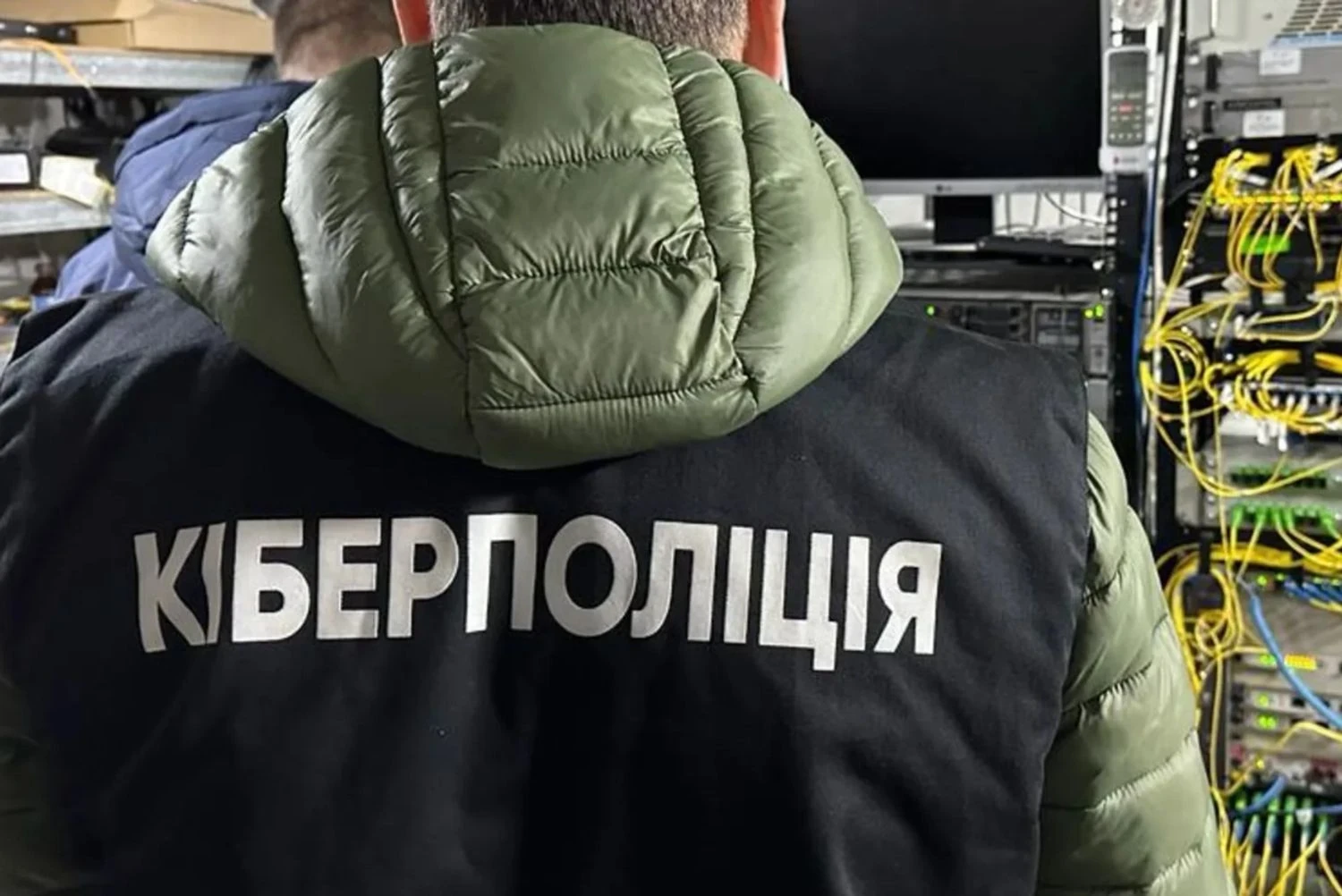 Маскуються під працівників МВС: кіберполіція попереджає про нову шахрайську схему