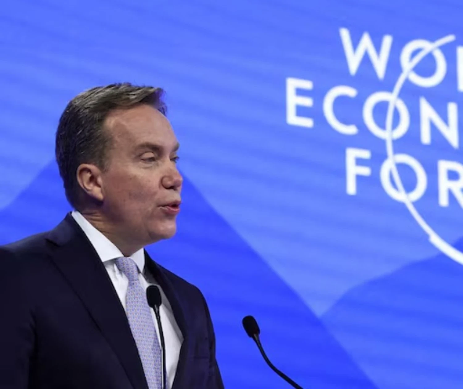 Голова ВЕФ попередив про три 