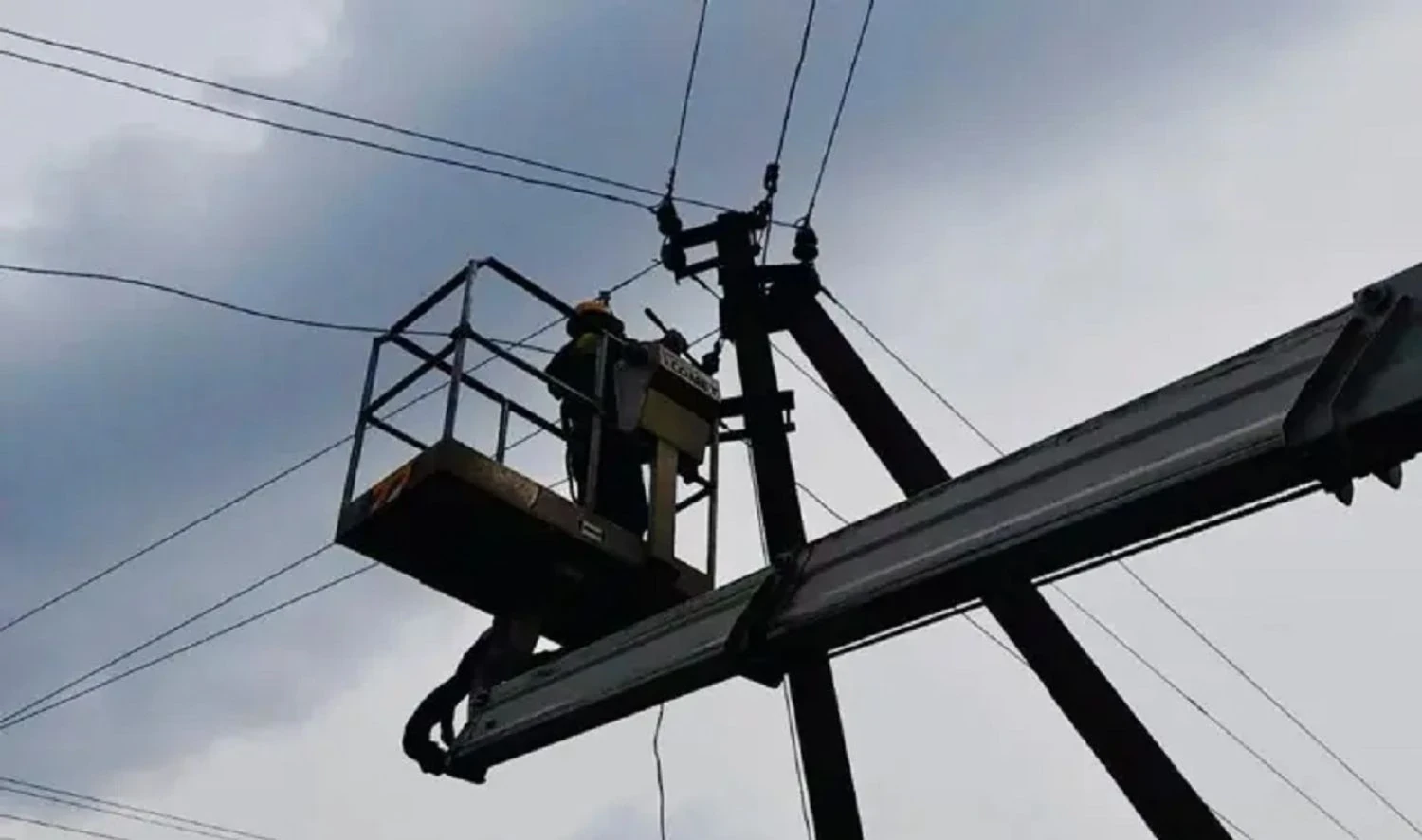 Усі знеструмлені споживачі Запоріжжя та Одещини підключені до електропостачання