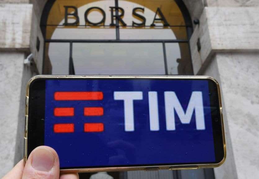 Rally estivo per Tim: trattativa Mef-Kkr spinge il titolo ai massimi da aprile