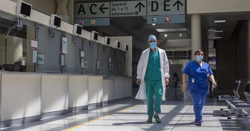 Medici, avanti con lo scudo penale e c’è l’intesa anche sulla pensione a 72 anni