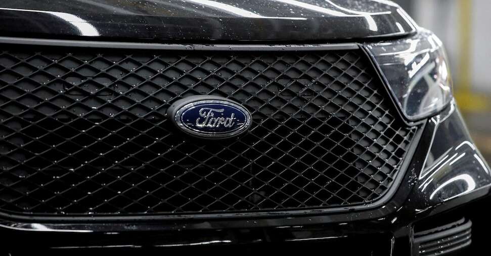 Ford paga lo sciopero Uaw: tagliate le stime sugli utili. Titolo in rosso