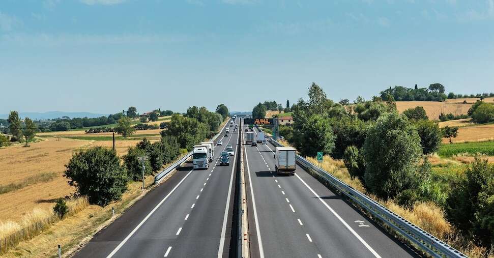 Autostrade, nel 2023 investimenti per 1,63 miliardi per potenziare la rete