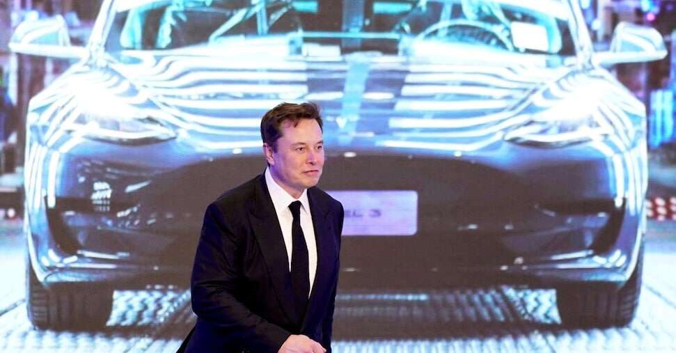 Tesla, il fatturato cresce a sorpresa: 25,50 miliardi di dollari