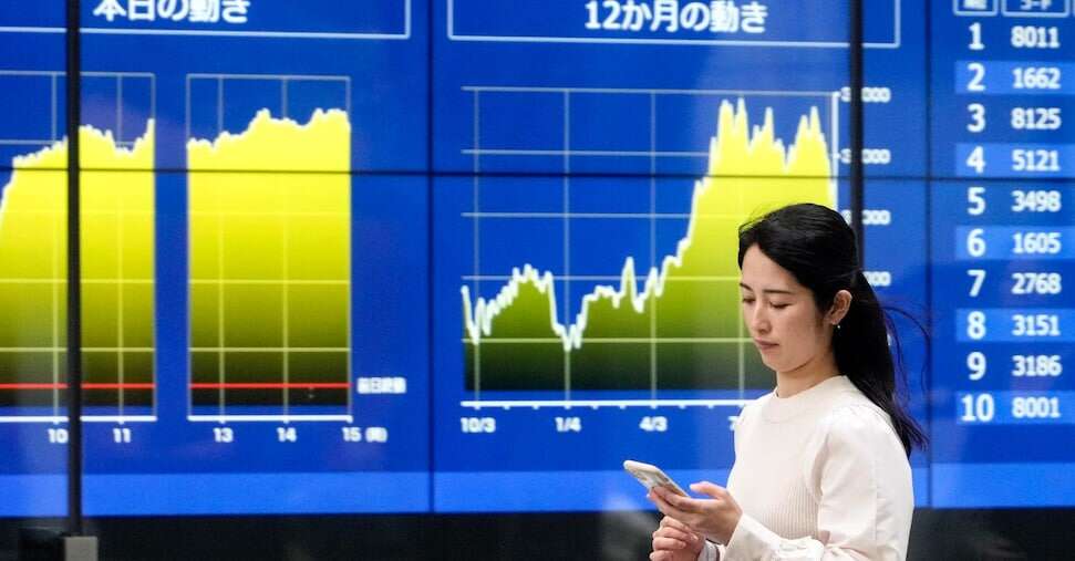 Borsa, parte la stagione delle trimestrali: Asia col segno meno