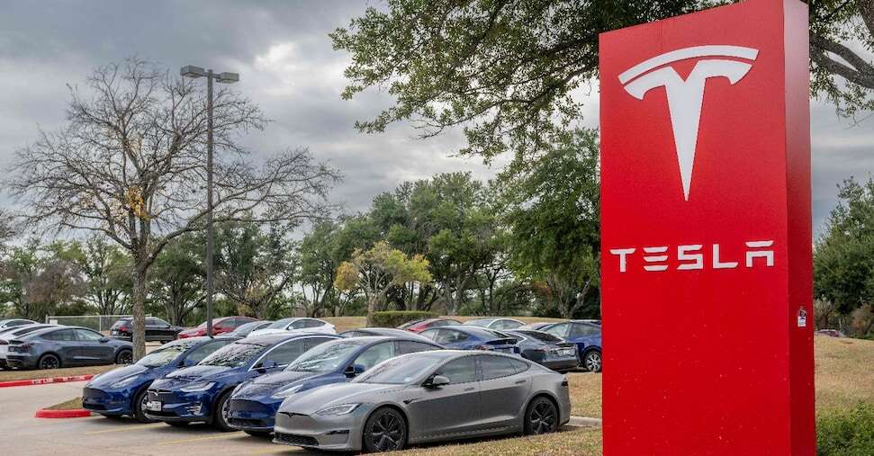 Tesla aumenta la retribuzione oraria del 10% nella gigafactory del Nevada