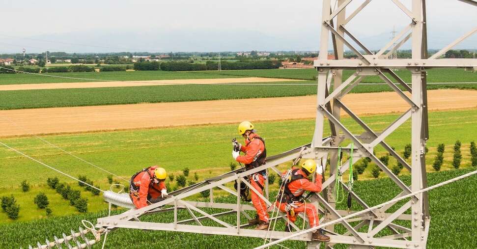 Terna: consumi elettrici in salita del 4,5% a luglio. Torna a crescere la domanda degli energivori